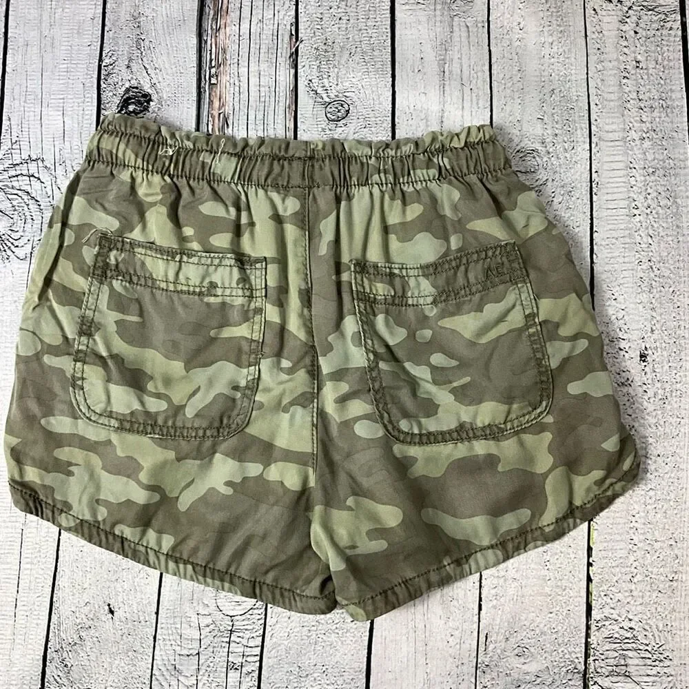 AMERICAN EAGLE 100% Lyocell Shorts